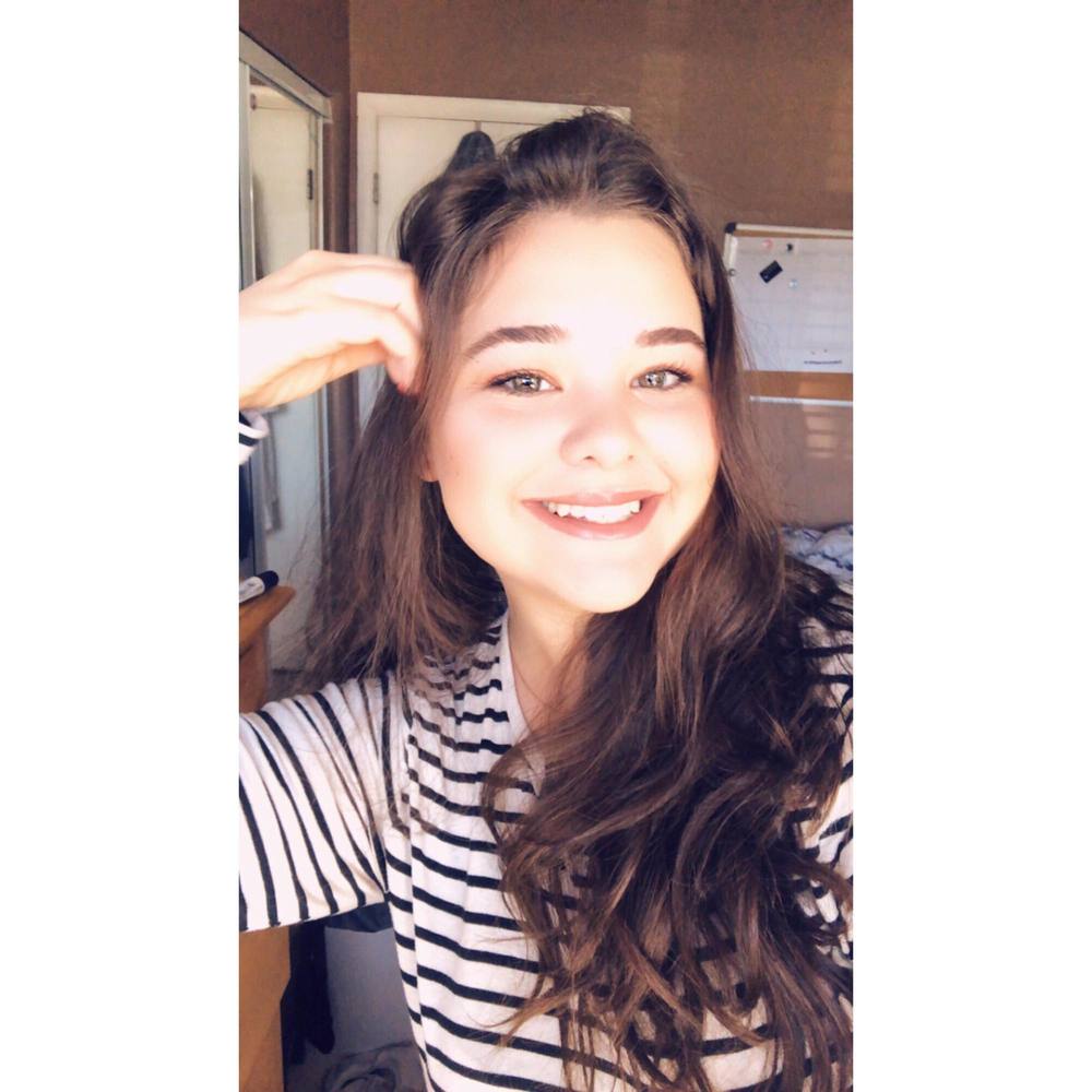 Meet your Posher, Cesy